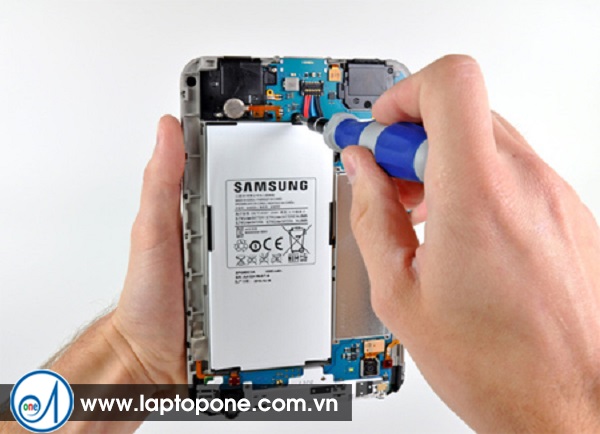 Thay Pin Samsung Galaxy Tab 2 10.1 Thay Pin Samsung Galaxy Tab 2 10.1