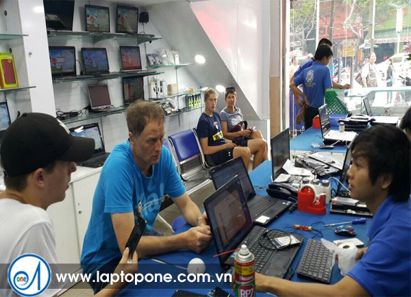 Thay pin Lenovo Tab 2 A10-70 LTE 