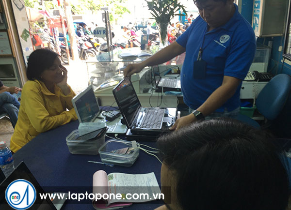 Thay pin Lumia 950XL 