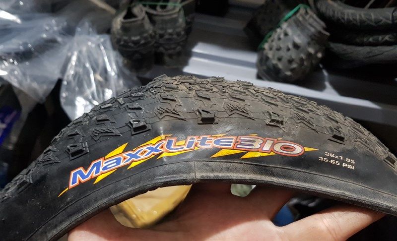  Lốp Maxxis Maxxlite/ 26x1.95 