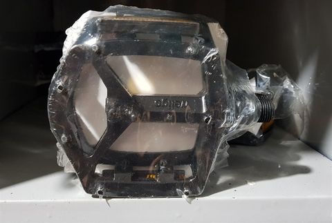 Pedal Welgo màu đen