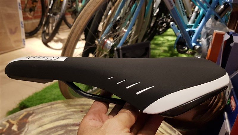  Yên xe đạp Touring/City Fi'zi:k Nisene Bike Saddle 