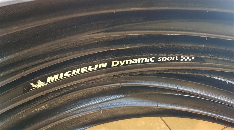  Lốp Michelin 700x28c (tanh cứng) 