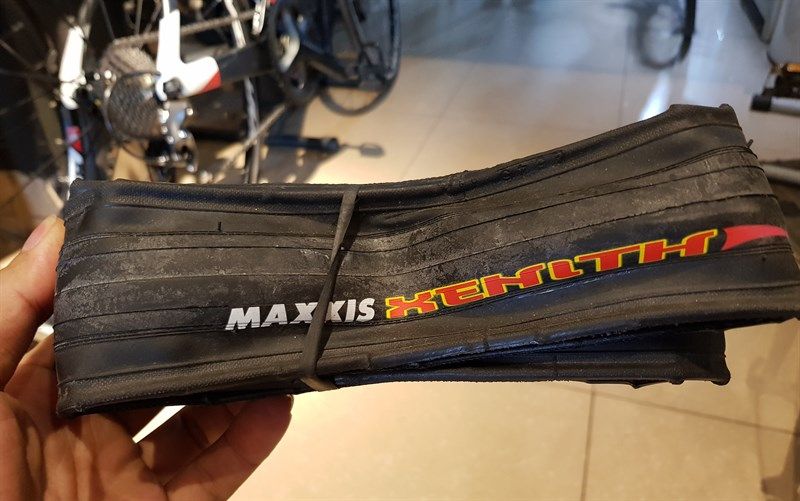  Lốp Maxxis Xenith 700x23 145 psi 