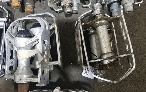 Pedal mỏ quạ Vintage