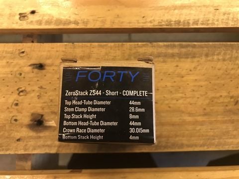 Chén cổ Cane Creek ZS44 44mm