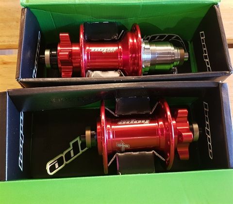Hub Hope Pro 4/ QR 9mm/ XD/ Red