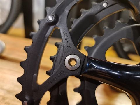 Shimano Crankset 105 (no BB)/ Black