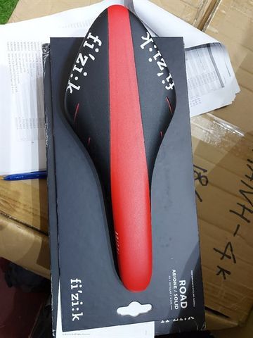 Yên Fizik Arione R3 Red Black