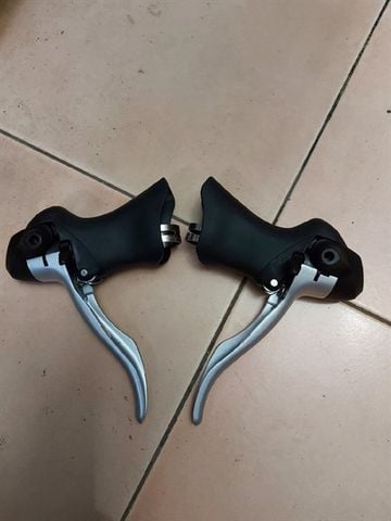 Tay lắc Shimano ST-2300 3×8