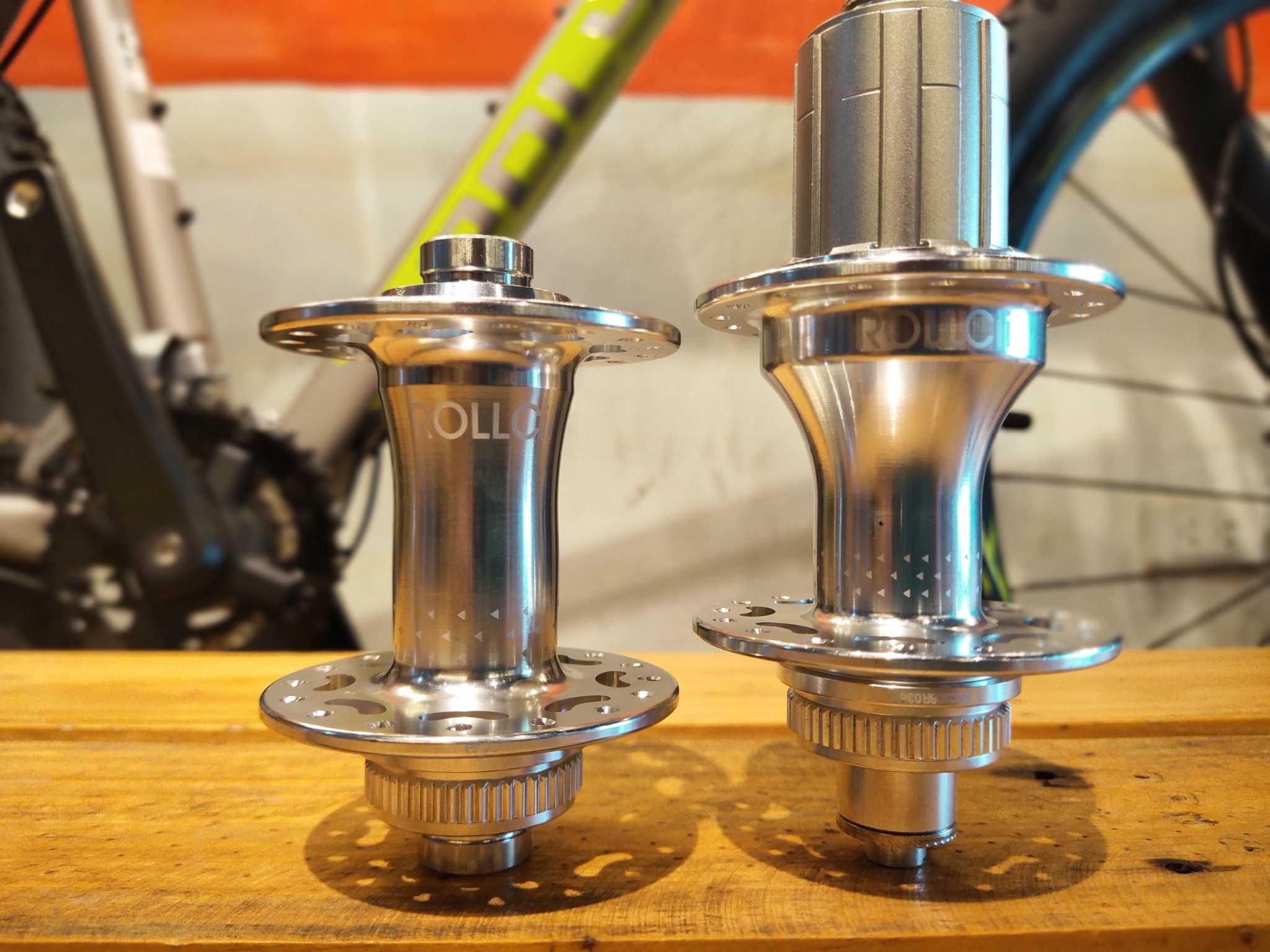  Rollcii RC23DB HUB/ Centelock/ 32hole/ QR 9mm/ Silver 