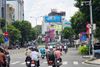 Billboard Hotel Cicilia hướng nhìn từ Hotel New World , Quận 1