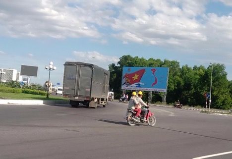 Trụ Quảng Cáo 1 Mặt Tại Ngã 3 Nguyễn Tất Thành – Đinh Tiên Hoàng, Tp. Nha Trang, T. Khánh Hoà