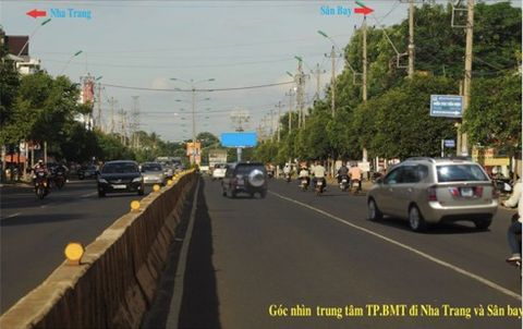 Trụ Quảng Cáo Vòng Xoay Ngã Ba Phạm Văn Đồng – Nguyễn Văn Cừ – Nguyễn Lương Bằng, TP. BMT, T. Đăk Lăk