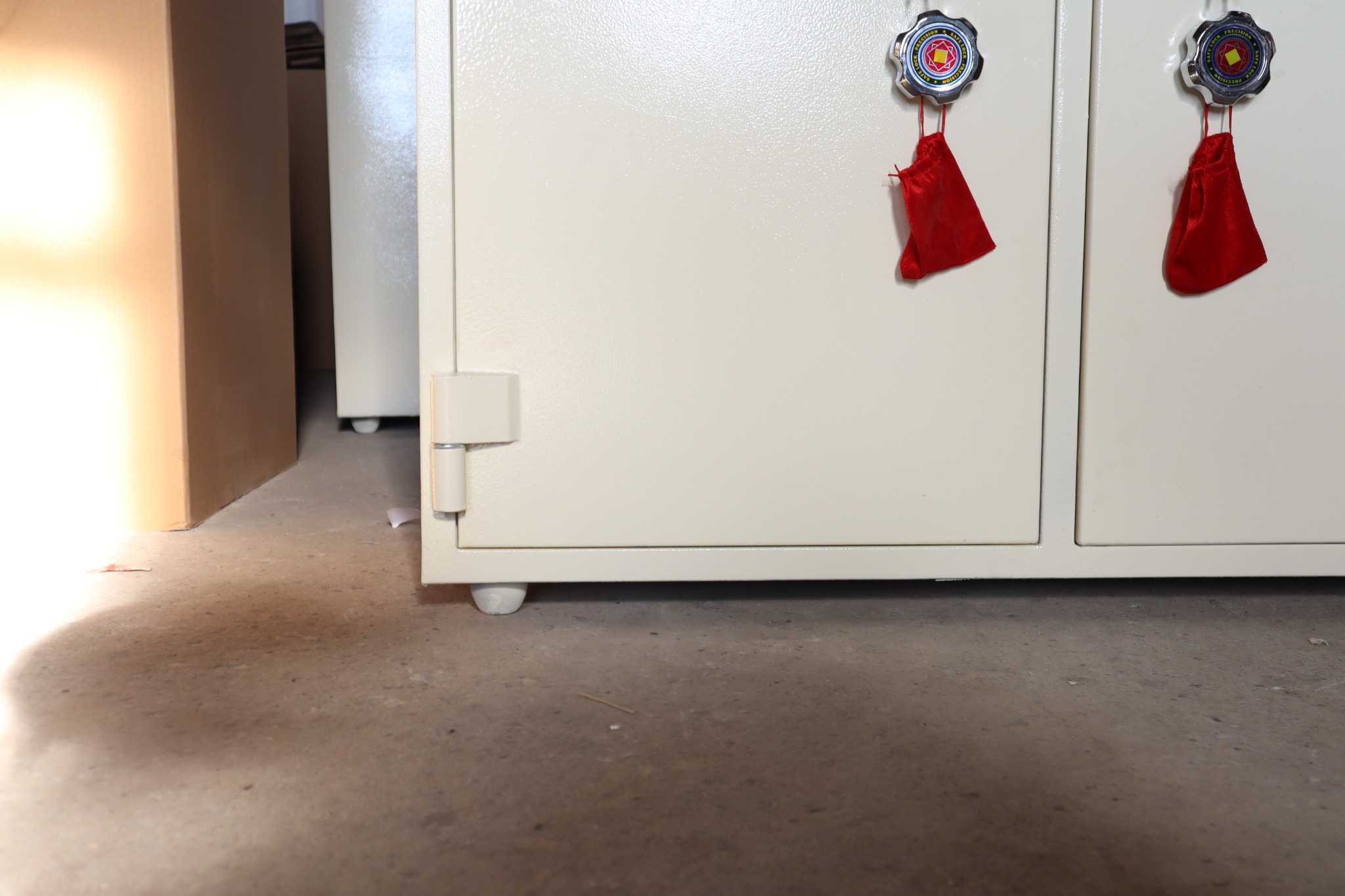 Tủ hồ sơ hàng đặt cao cấp cho cơ quan công ty, tiệm vàng, văn phòng