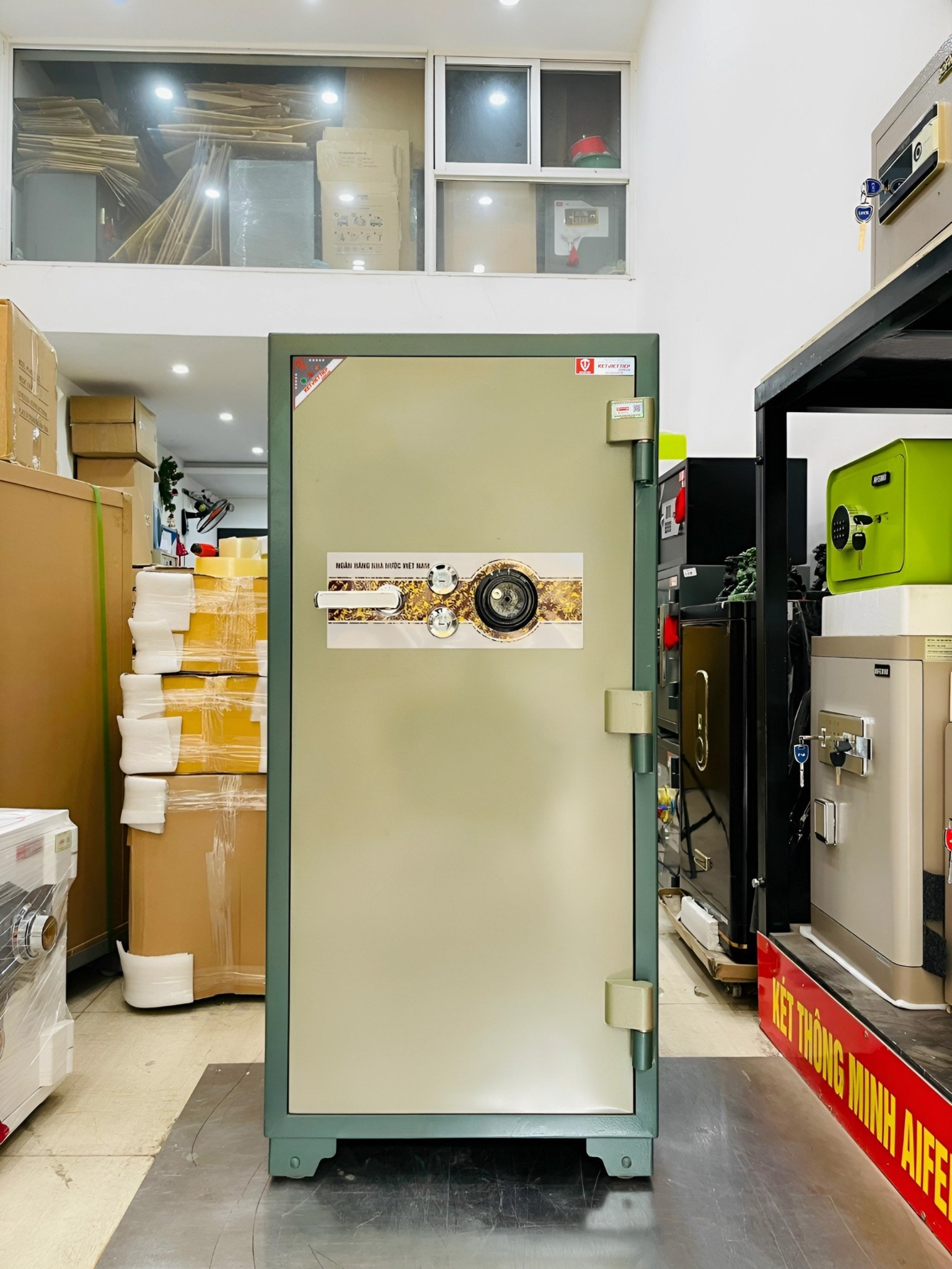 Két sắt ngân hàng Việt Tiệp  BMEC K390 Khóa cơ đổi mã