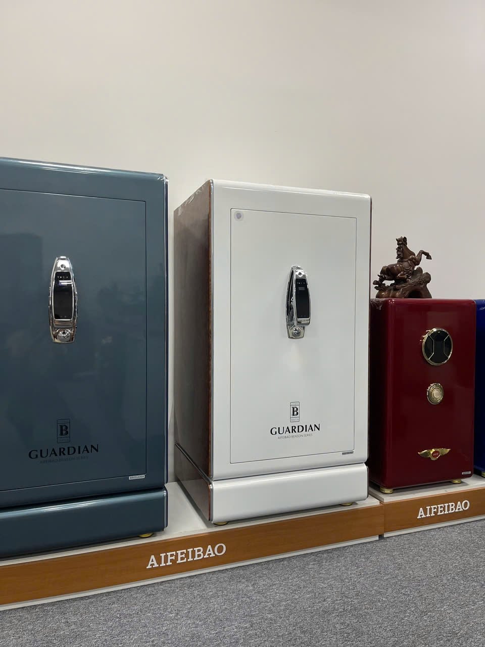 Két Sắt Nhập Khẩu Thông Minh Cao Cấp BENSON120 Nhận Diện Khuôn Mặt - Tích hợp hộp xoay đồng hồ