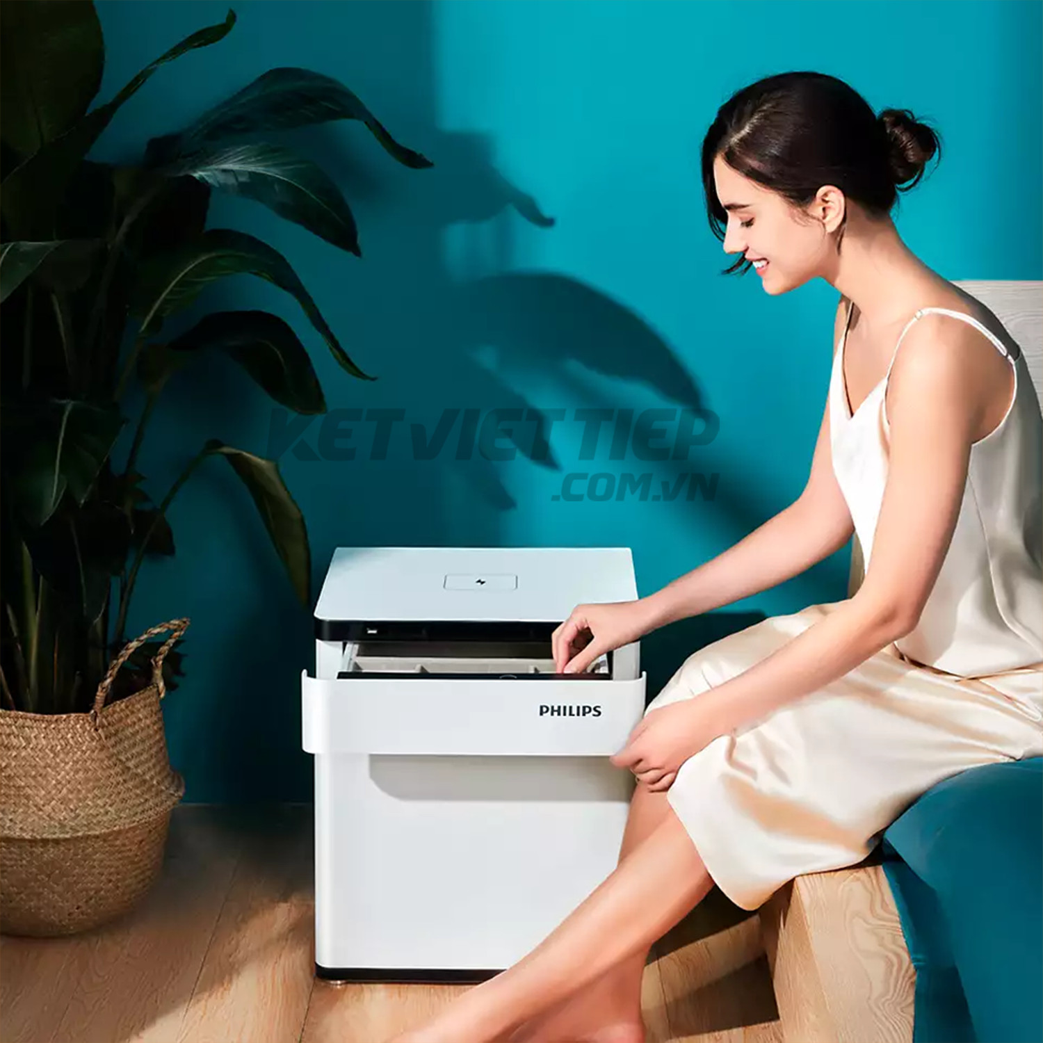 Két sắt tủ đầu giường Philips SBX301 Nhập khẩu chính hãng tích hợp sạc không dây