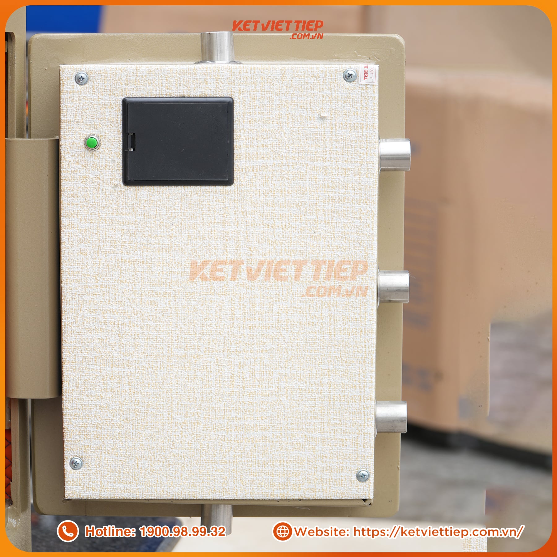 Két sắt Việt Tiệp KVTSC34DT khóa điện tử cánh cửa thép đúc dày 7 ly, có kết nối app điện thoại