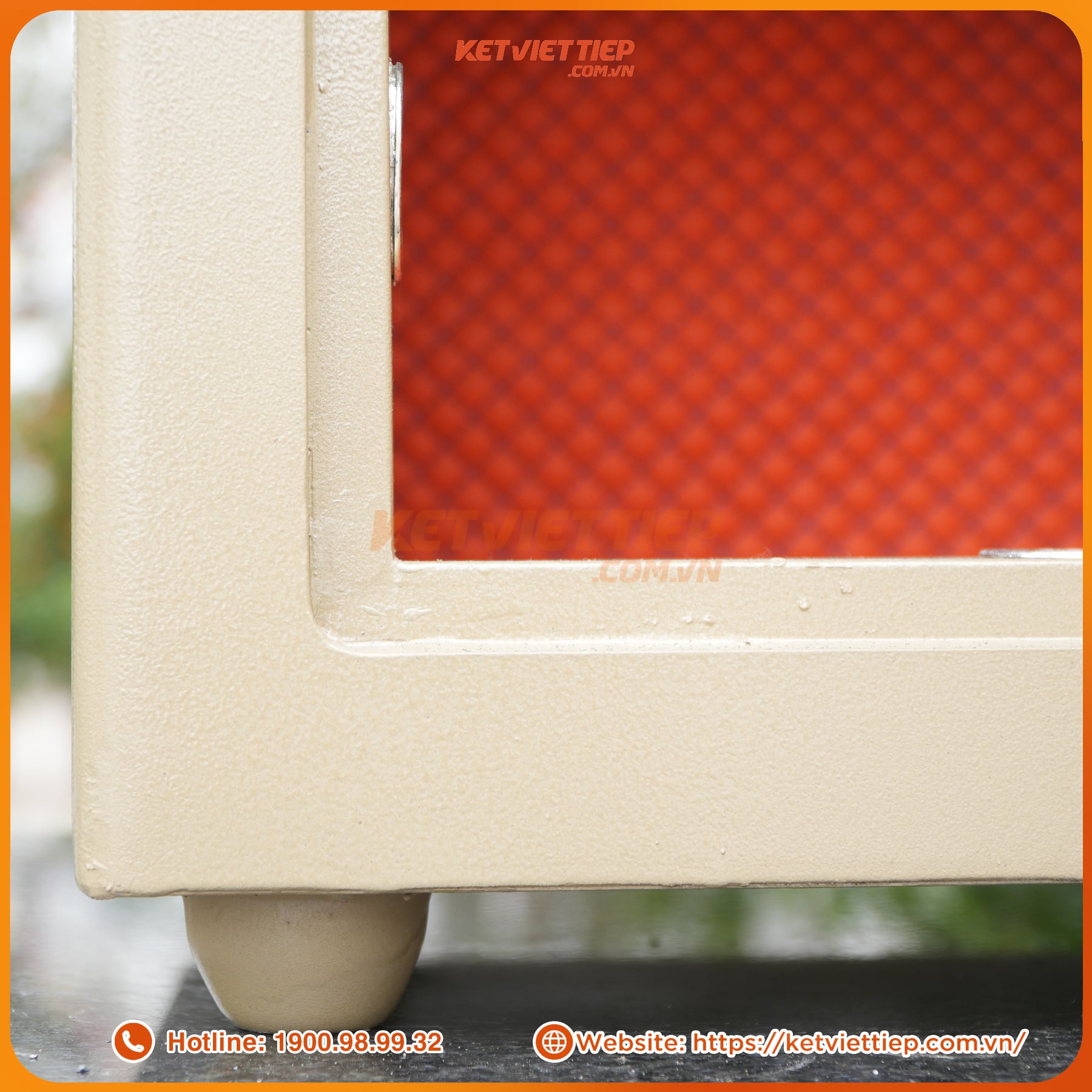 Két sắt Việt Tiệp KVTSC34DT khóa điện tử cánh cửa thép đúc dày 7 ly, có kết nối app điện thoại