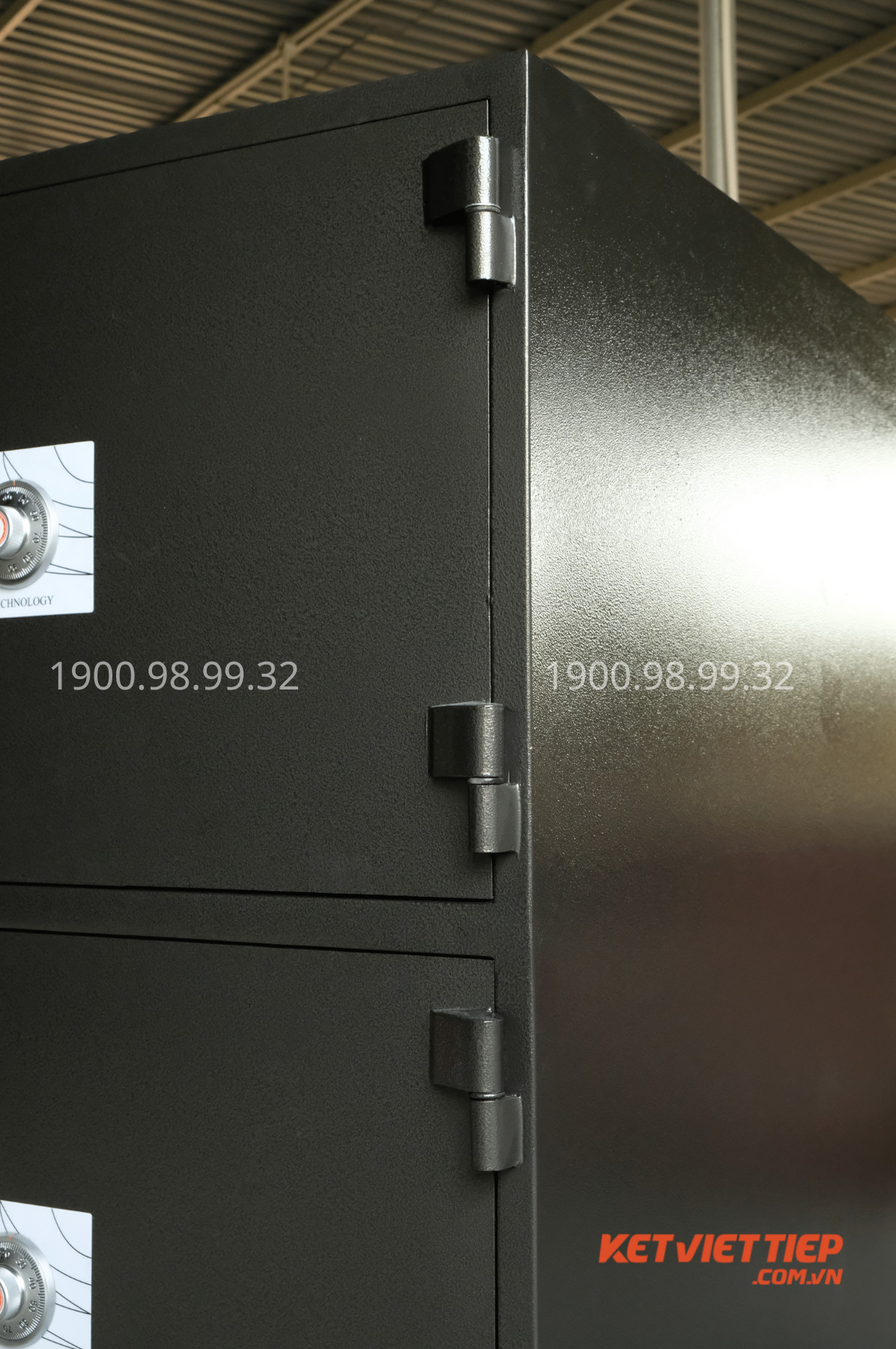 Két Sắt đặt cho Tiệm Vàng