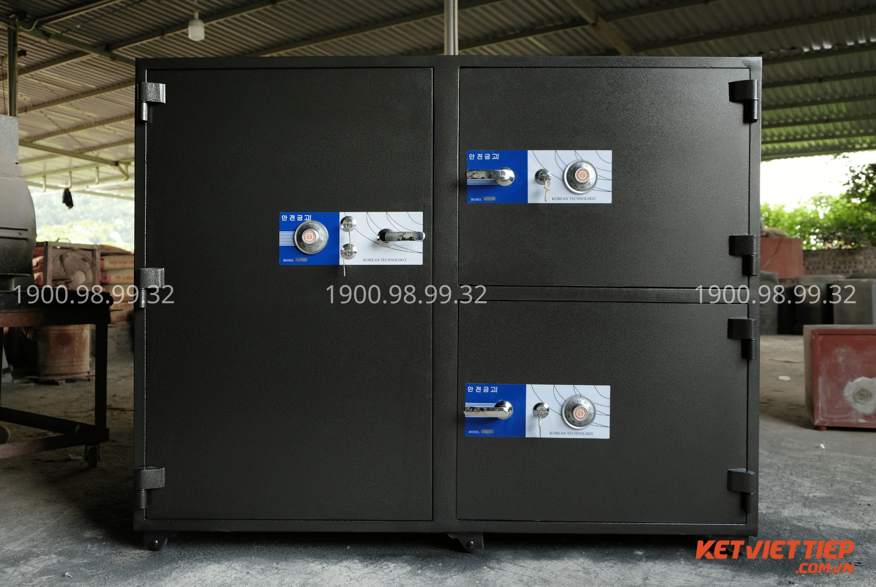 Két Sắt đặt cho Tiệm Vàng