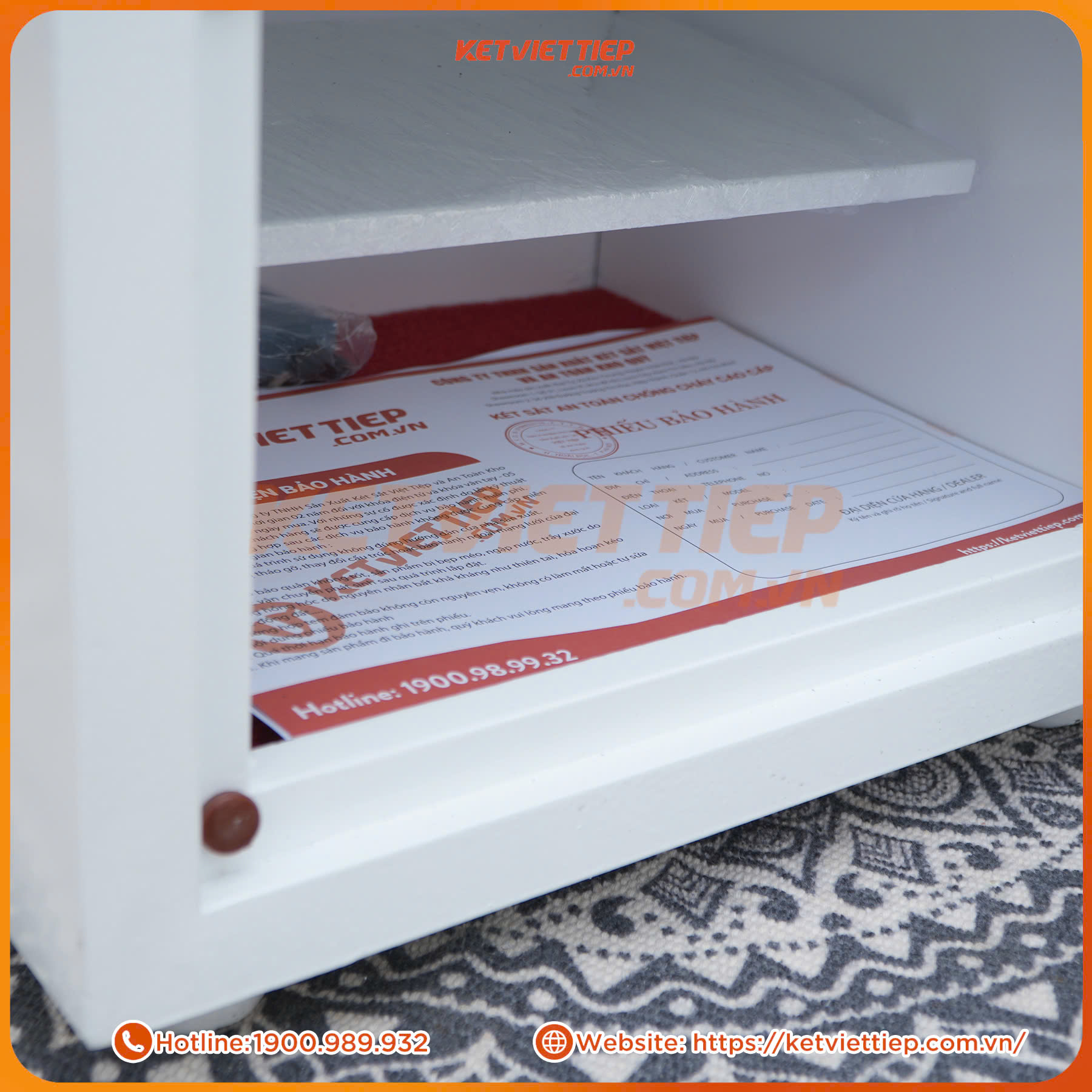 Két Sắt Mini Việt Tiệp chống cháy KVT206 Màu Trắng Khóa Điện Tử có chuông báo động