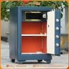 Bên trong két sắt Việt Tiệp SC66 – nội thất rộng rãi, có ngăn hầm bí mật, đựng hồ sơ và tài sản tiện lợi