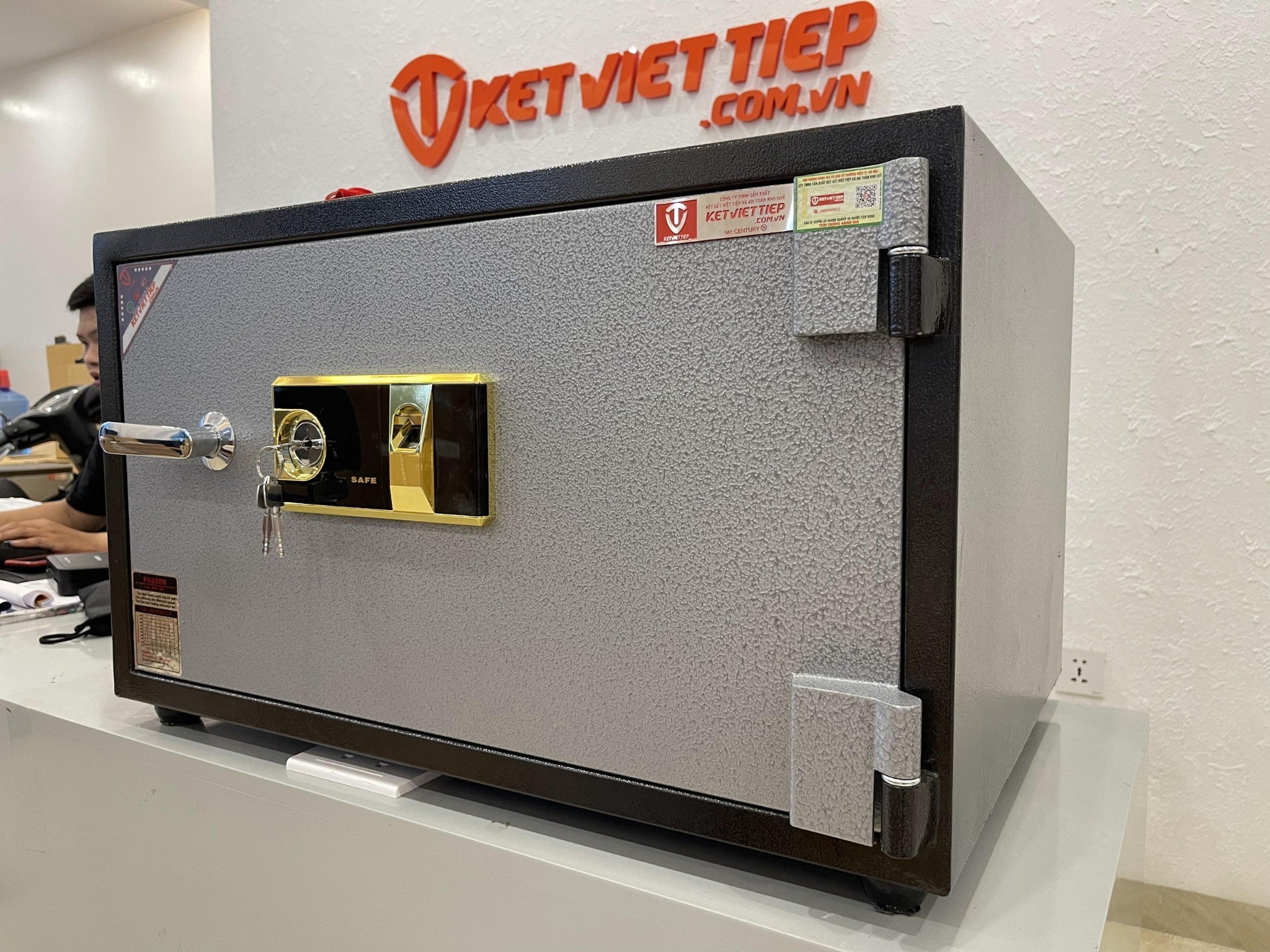Tủ hồ sơ hàng đặt cho tiệm vàng, cơ quan văn phòng