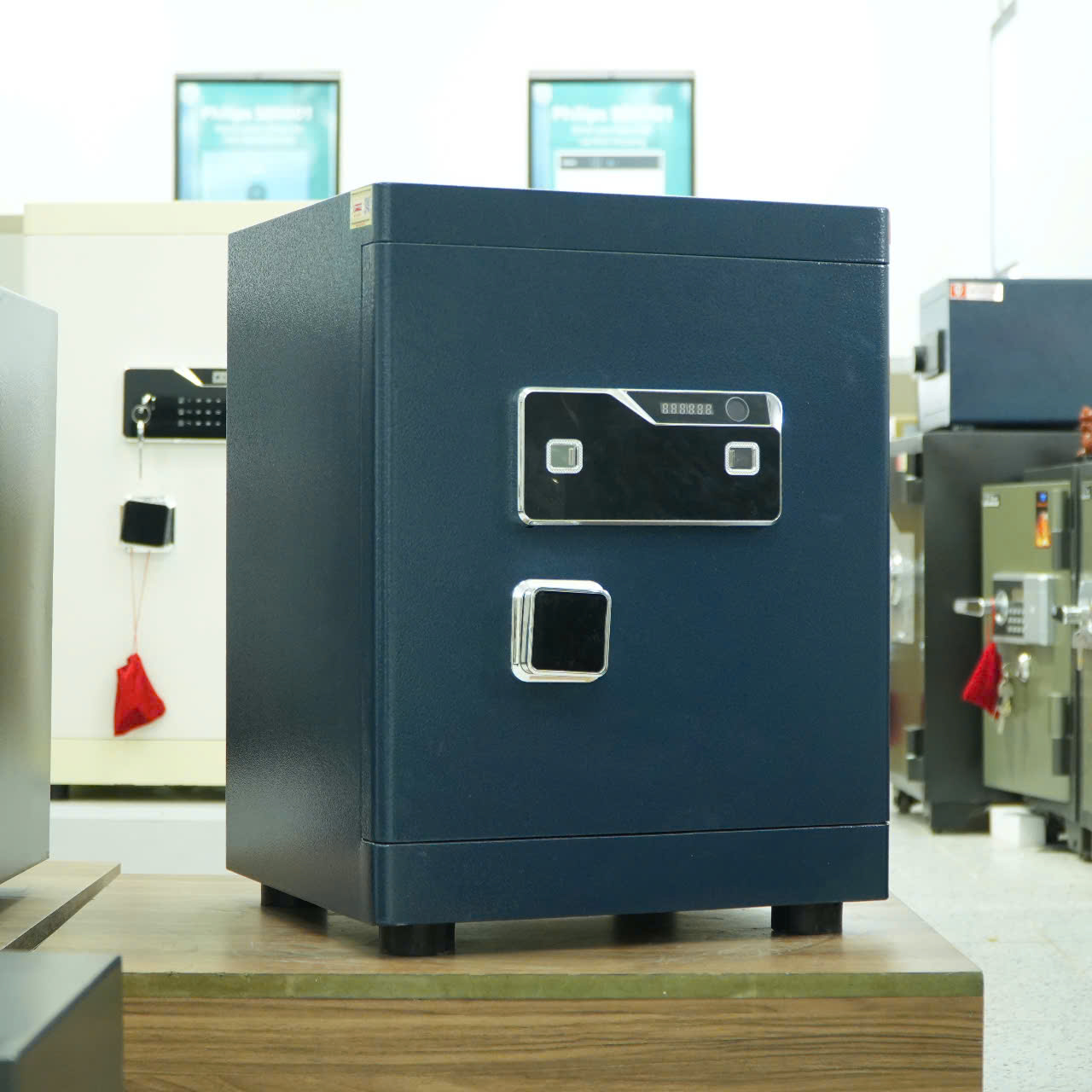 Két sắt Việt Tiệp SPM50 Khoá Vân Tay Điện Tử Kết Nối Thông Minh Về Điện Thoại