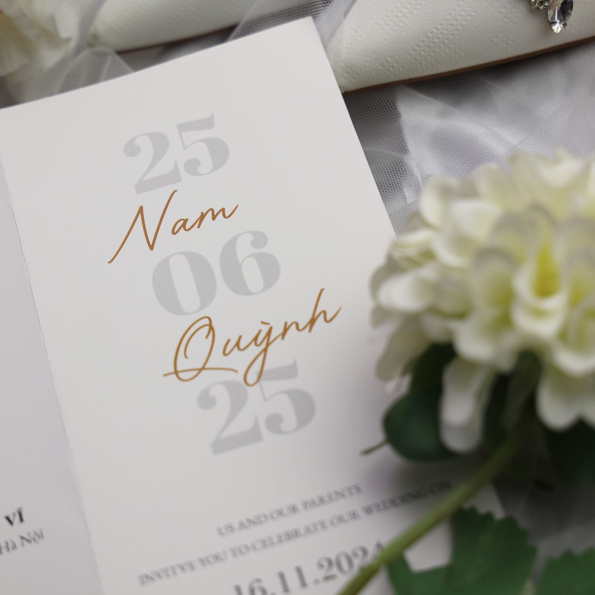  Thiệp Cưới Gập 3 Thắt Nơ ∞ TD-XD0001 