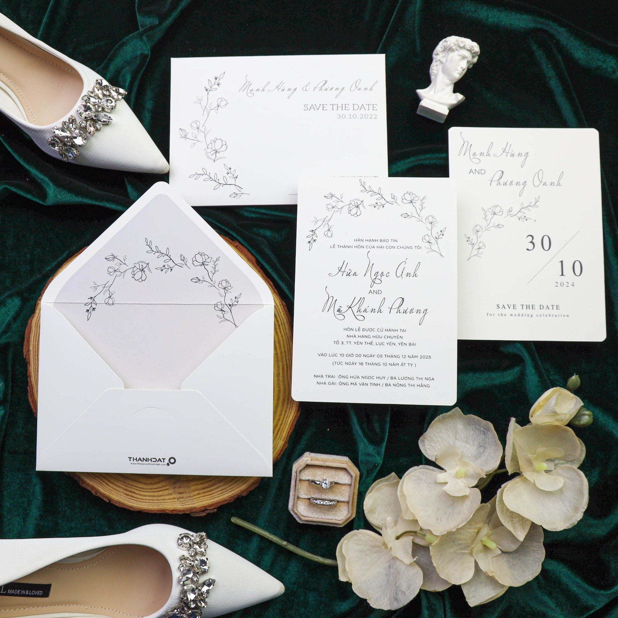  Thiệp Trắng Đen Thanh Lịch – Elegant Monochrome Wedding Card ∞ TD-B0035 