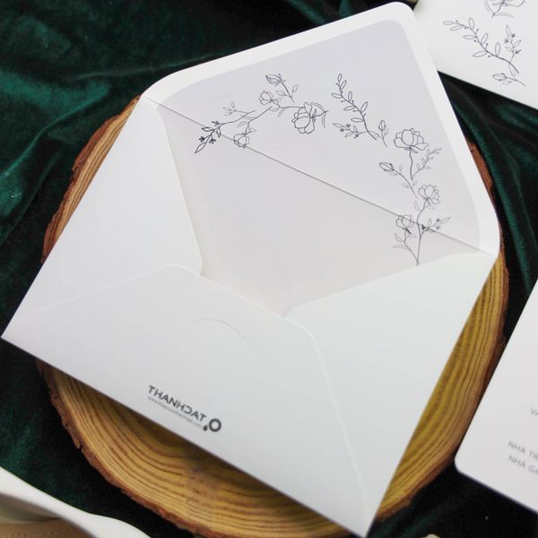  Thiệp Trắng Đen Thanh Lịch – Elegant Monochrome Wedding Card ∞ TD-B0035 