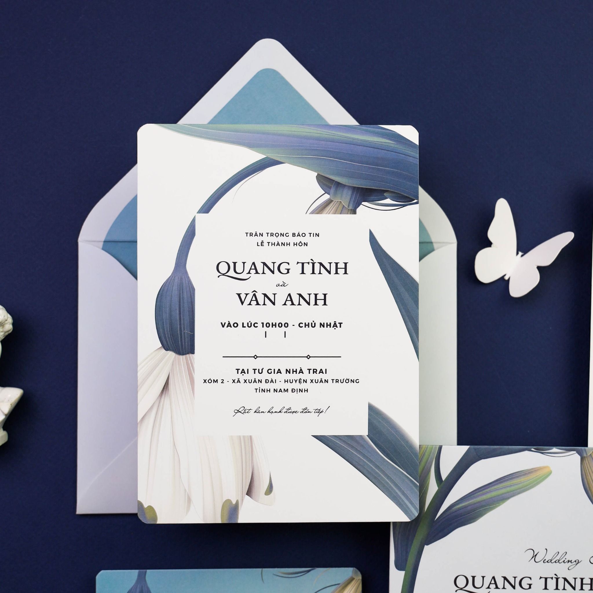  Thiệp Cưới Màu Xanh Nhẹ Nhàng – Gentle Blue Wedding Card ∞ TD-B0036 