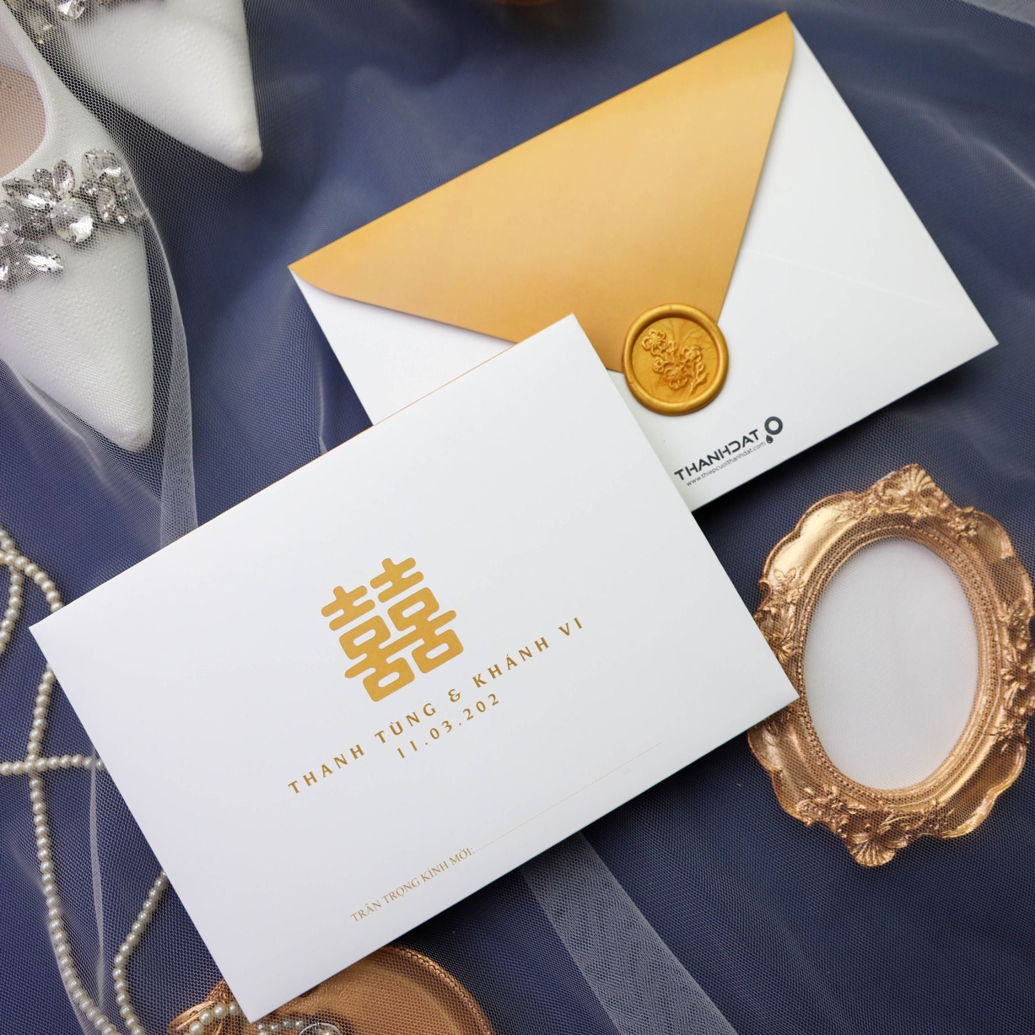  Thiệp Cưới Trắng Vàng Thanh Lịch – Elegant Golden Touch Invitation ∞ TD-B0027 