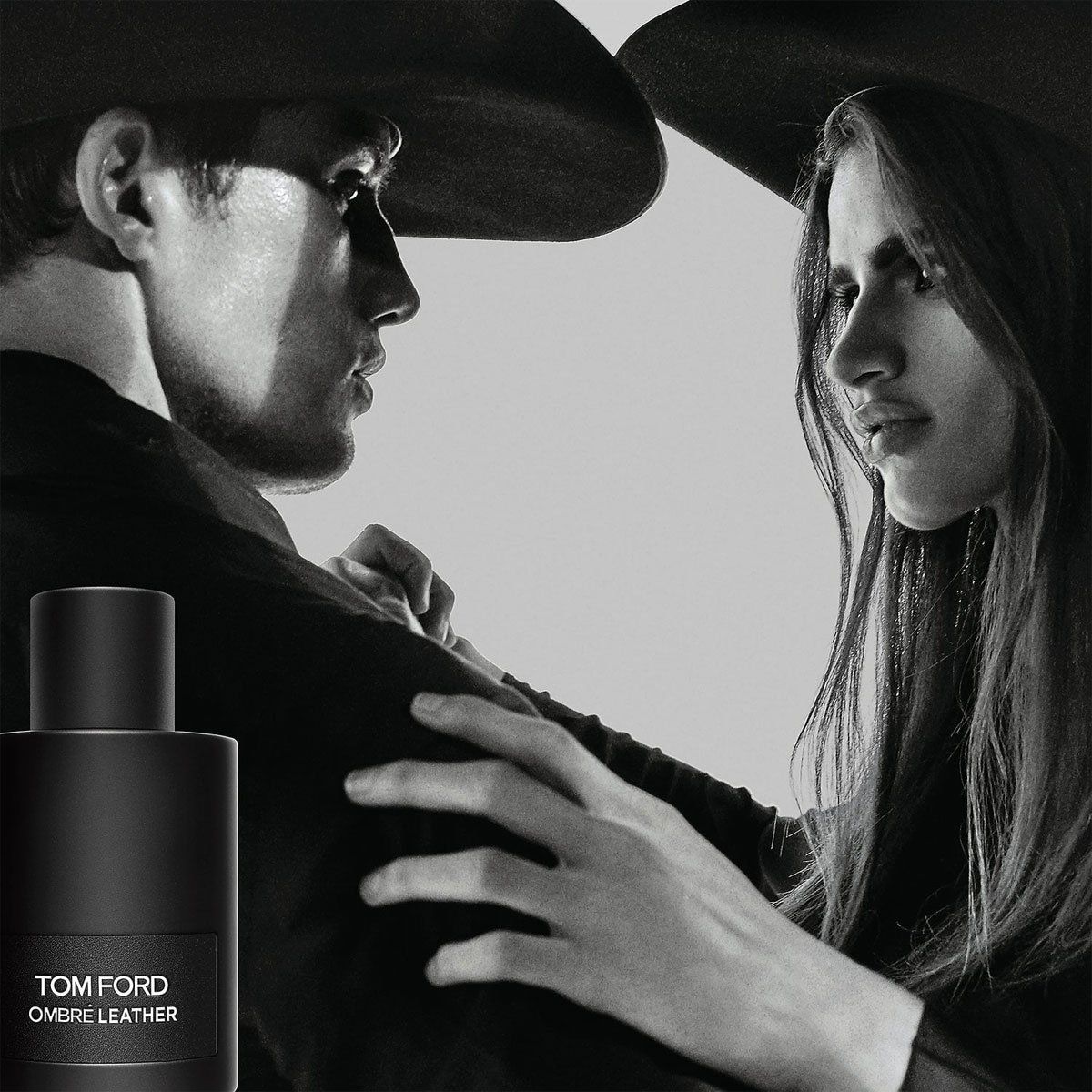 Introducir 39+ imagen tom ford homme leather - Abzlocal.mx