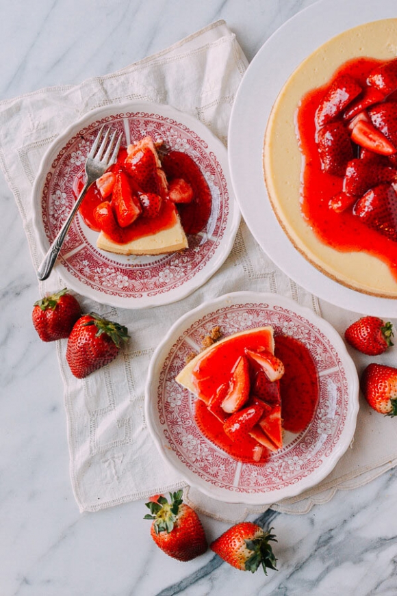 1487330919-148732100651439-strawberry-cheesecake-10-xahoi.com.vn-w600-h902