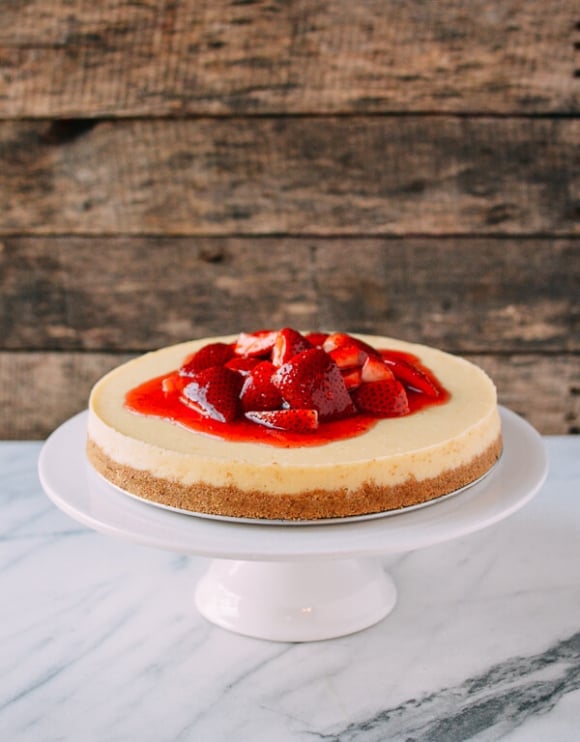1487330921-148732100649558-strawberry-cheesecake-09-xahoi.com.vn-w600-h768