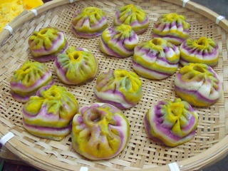 banh-bao-ngu-sac-3-144132-xahoi.com.vn-1465613958