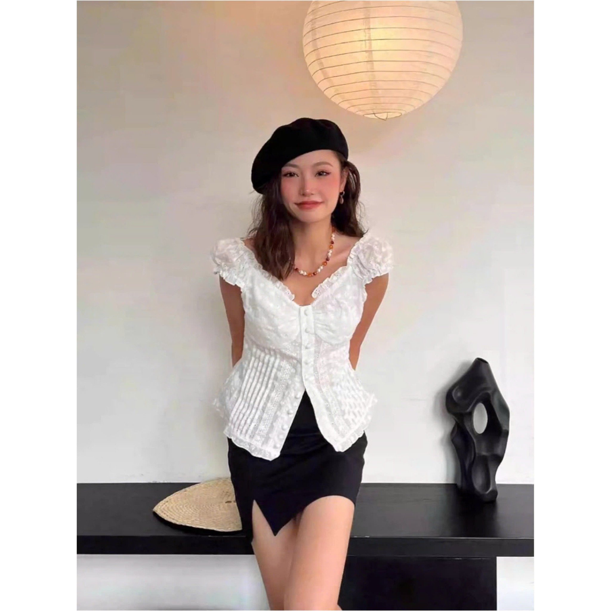  Áo trễ vai tay phồng phối ren Nayeon 