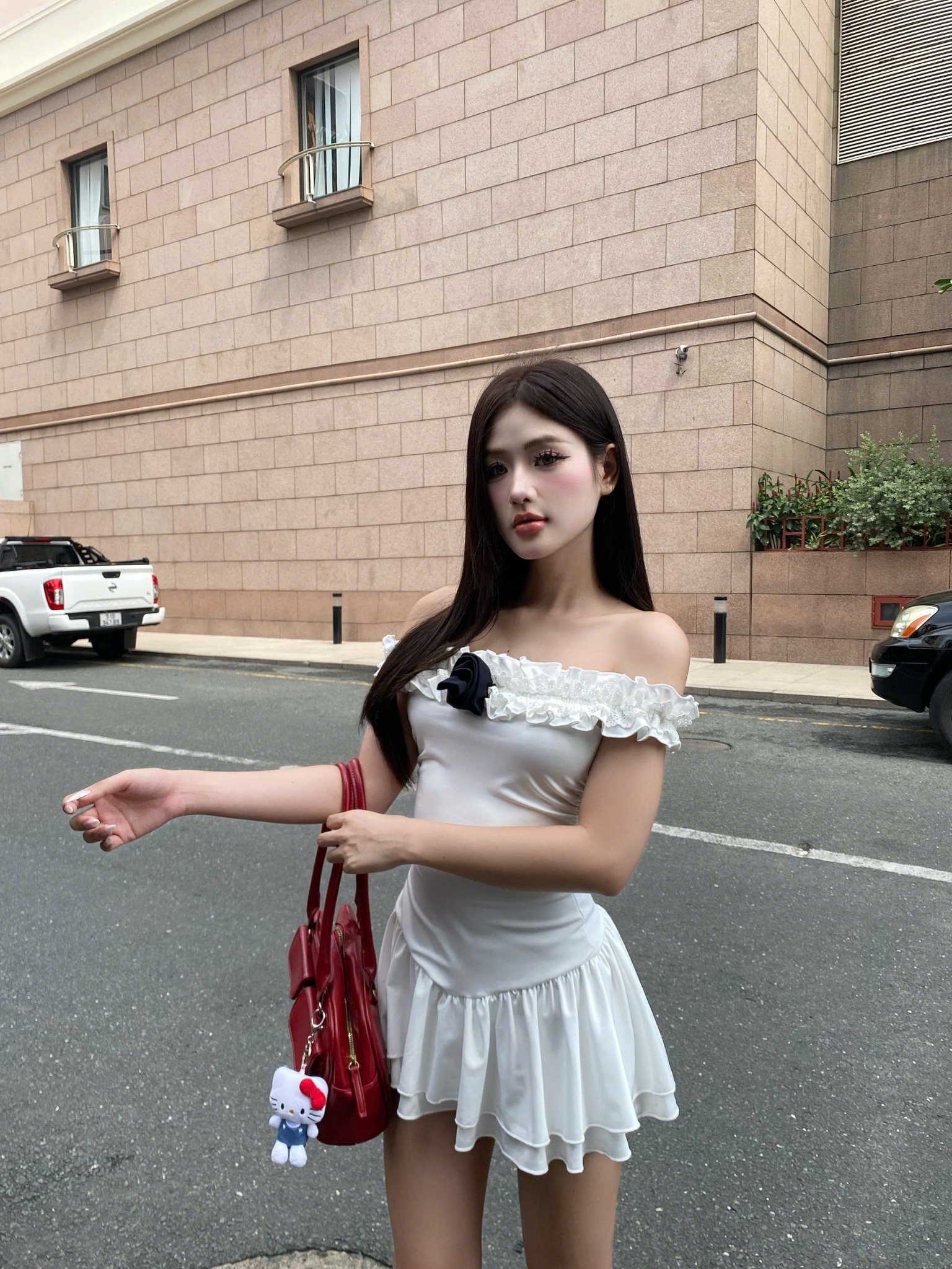  Set đầm trễ vai đính hoa kèm quần Sona 