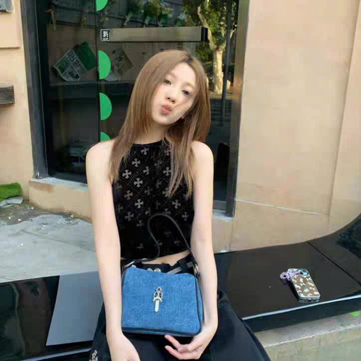  Áo yếm hở lưng CHUNGHA họa tiết xuyên thấu KILLSYSTEM 