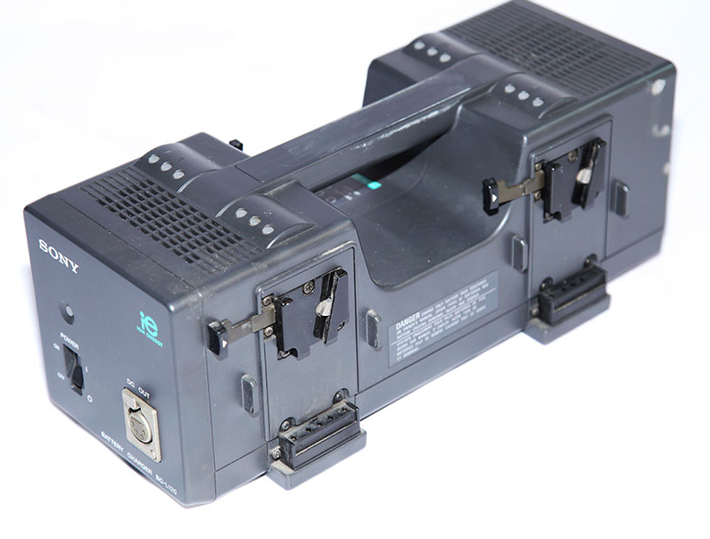  Sạc Sony V-Mount BC-L120 