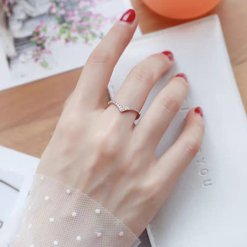  Nhẫn titan V line VH 