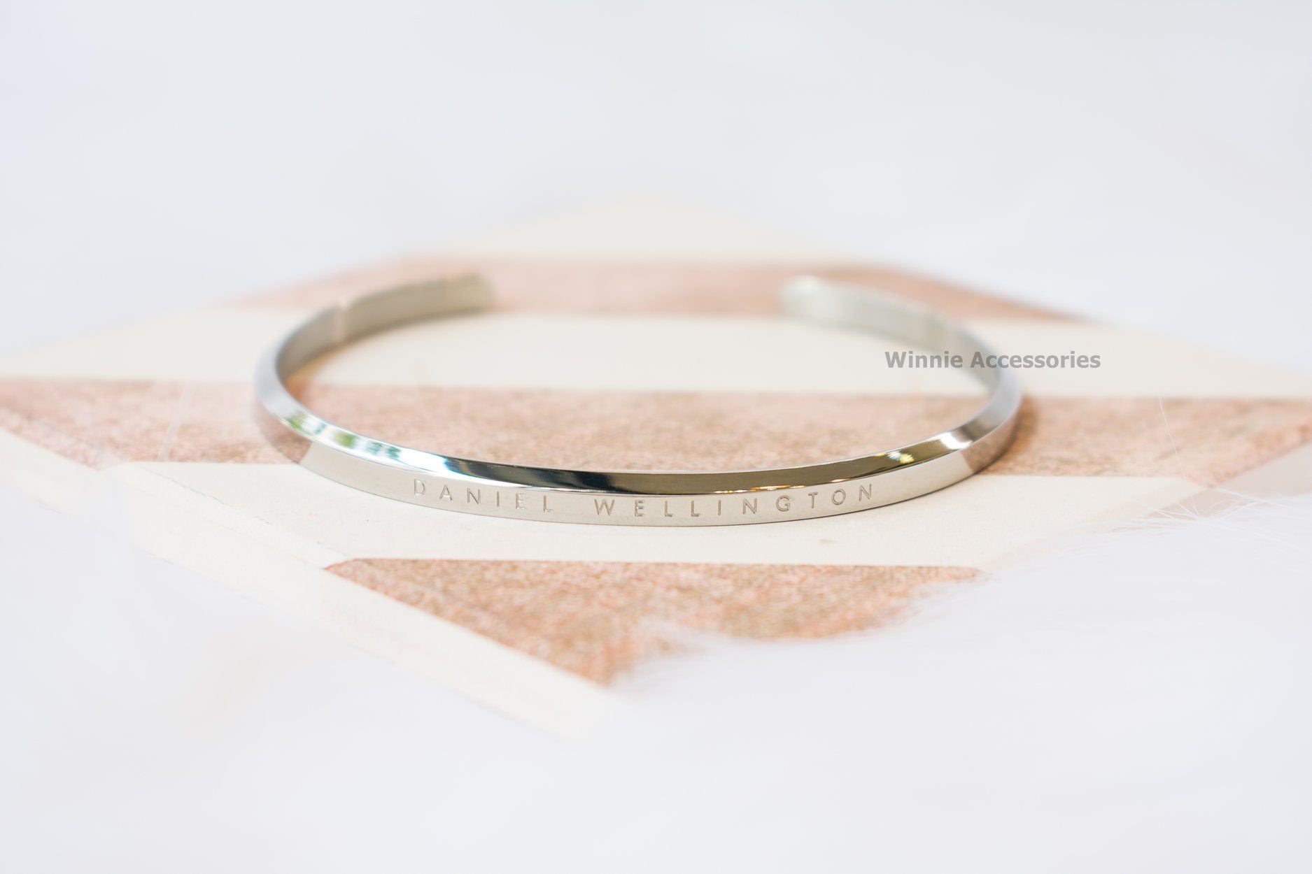  Vòng tay titan DW B - S 