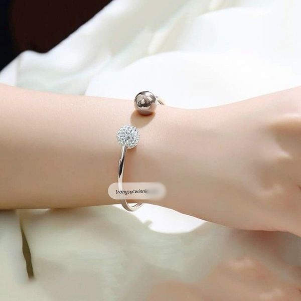  Vòng tay titan Charm B 