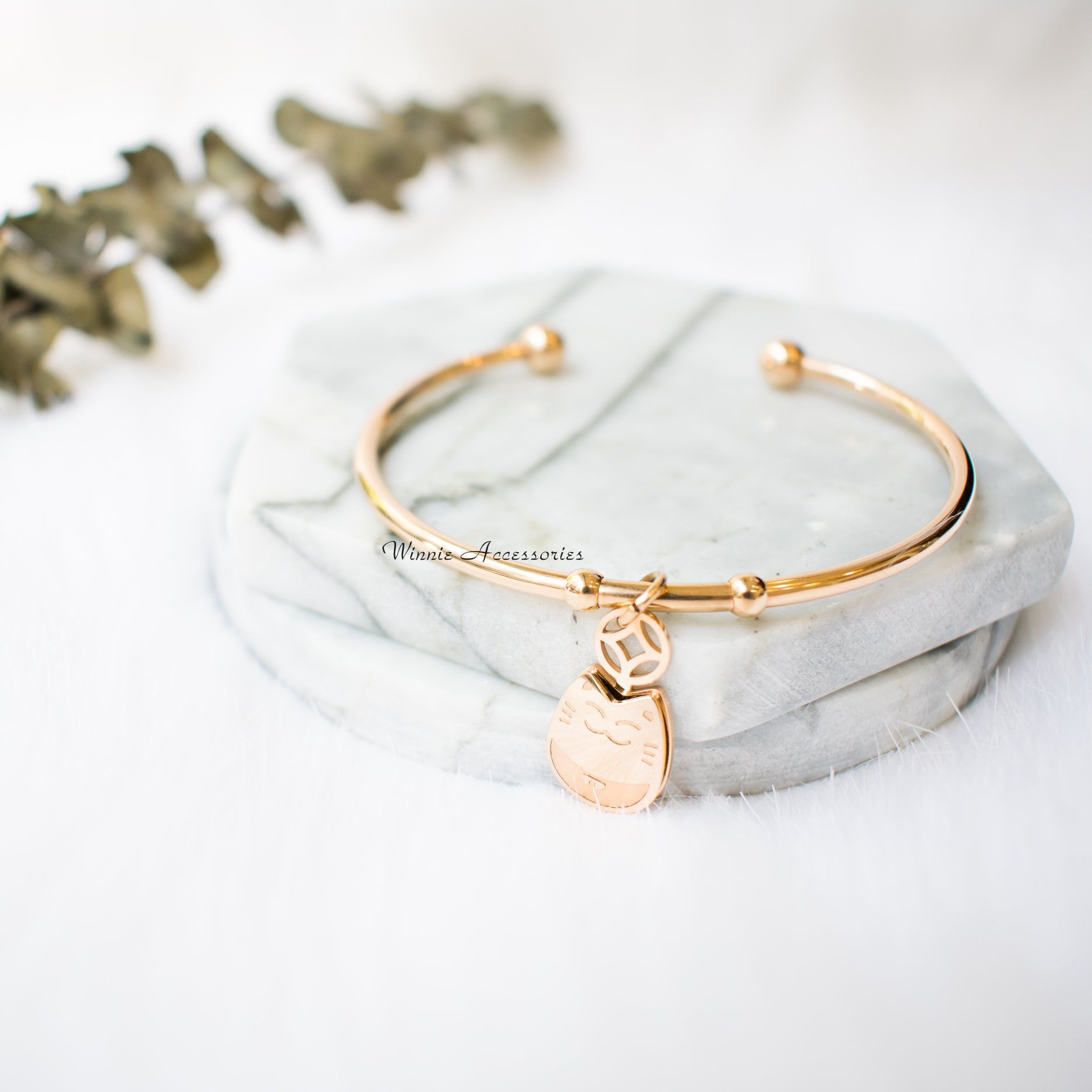  Vòng tay titan neko 