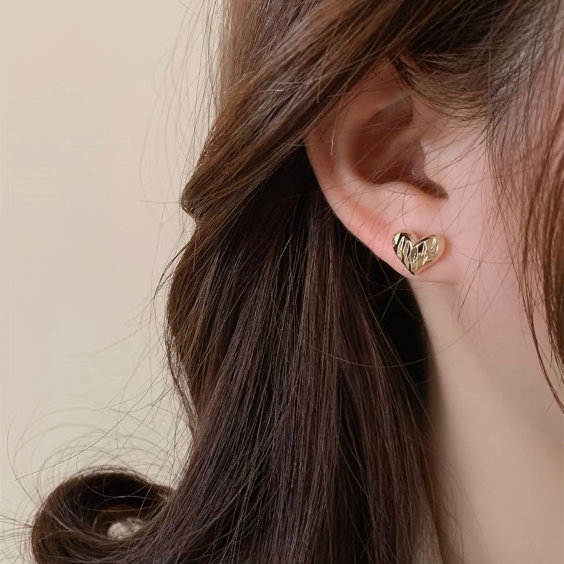  Hoa tai titan Tim Silky 