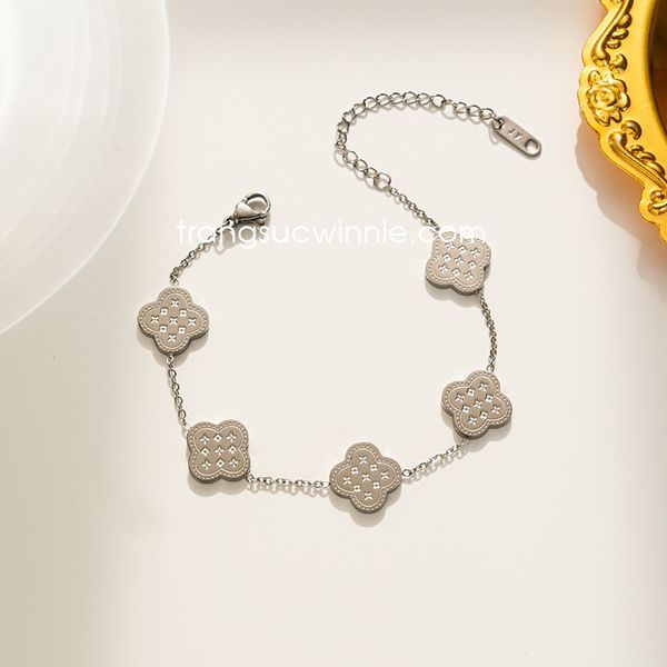  Lắc tay titan VCA biscuit B 