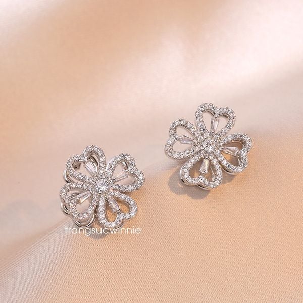  Hoa tai titan Clover rỗng 